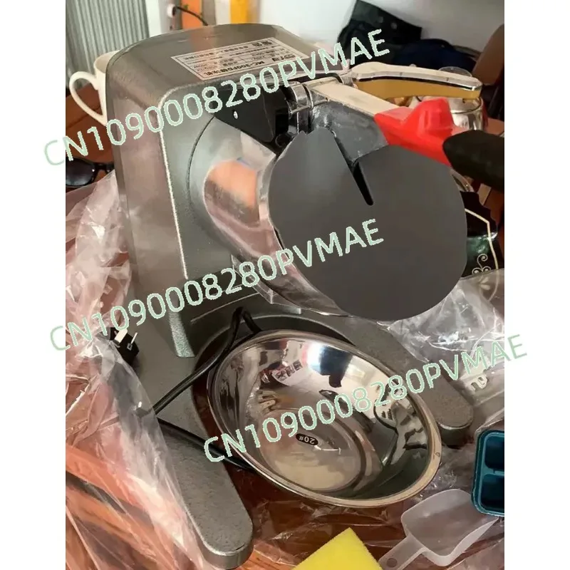 

Household Automatic Ice Crusher – Small Electric Slush Machine for Home Use