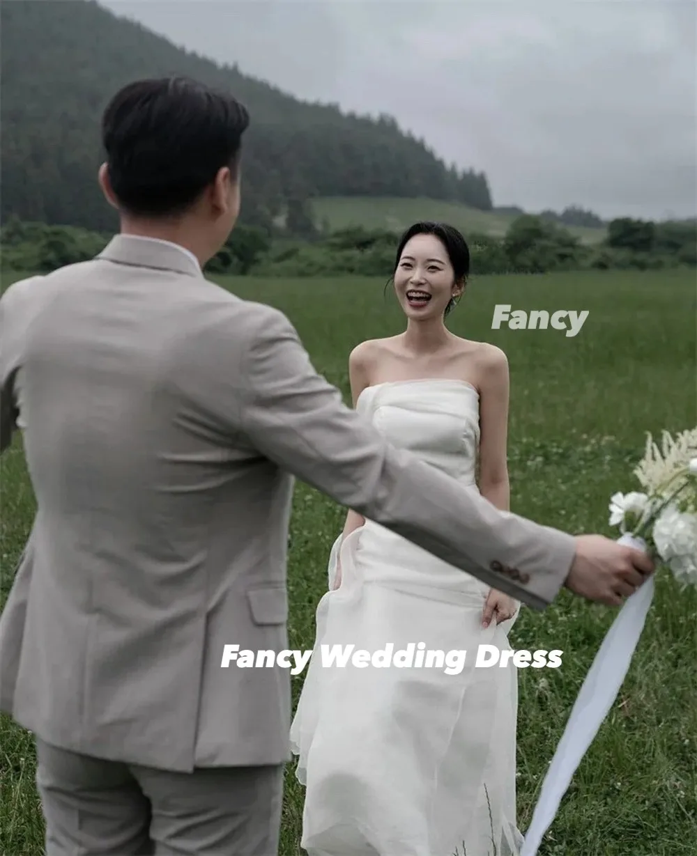 يتوهم أنيقة الأورجانزا حورية البحر كوريا حديقة فساتين الزفاف للنساء صور الزفاف تبادل لاطلاق النار عارية الذراعين فستان زفاف مشد مخصص