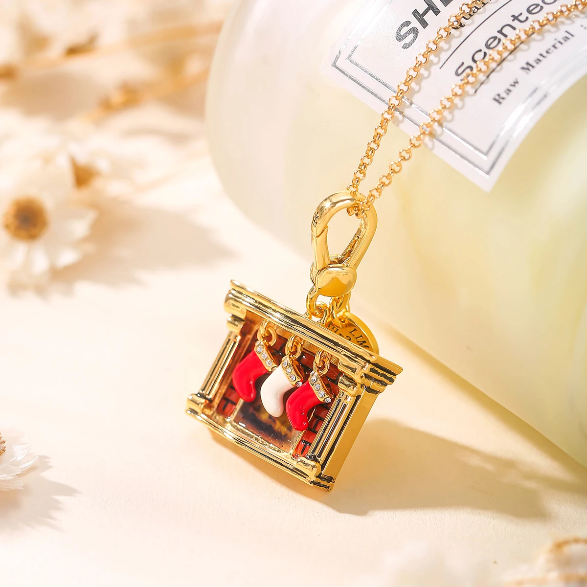 

1Pc Exquisite Enamel Glaze Retro Fireplace Pendant Diamond Socks Christmas Pendant Exquisite Gift Necklace,For Women Party Gifts