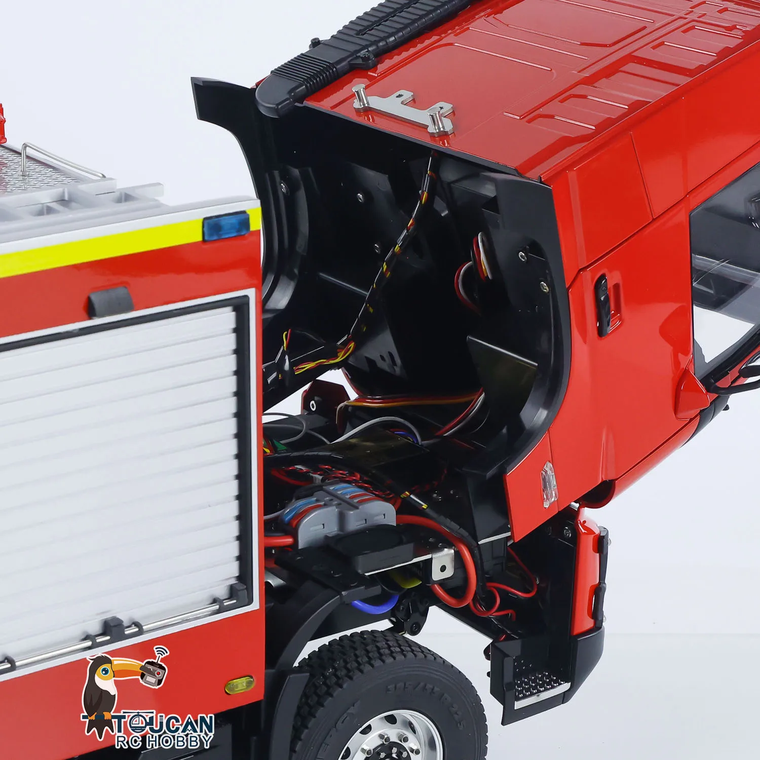 

RC Fire Truck 1/14 4X4 Plastic Chassis Sprinkler VO FMX 2Speed Gerabox Water Spraying Radio Controlled Model Vehicle Sound Light