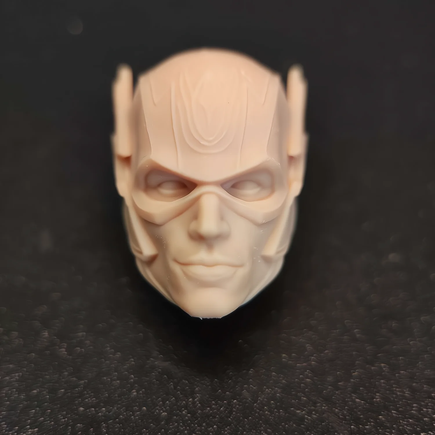 

HL1352 DIY Customized 1/18 1/12 1/10 Ezra M Barry A Unpainted Head Sculpt for 3.75" 6" 7" Figure SHF ML Mafex Mez NECA Mcf