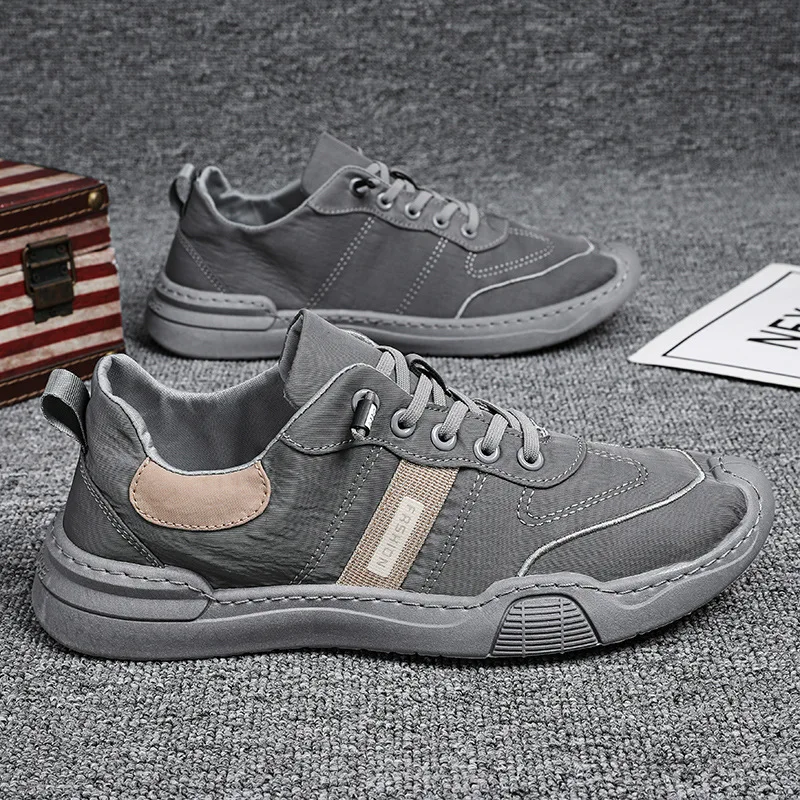 Spring 2026 Men's Breathable Casual Canvas Slip-On Shoes Low-Top Flat Heel Lightweight Wear-Resistant Pure Color PVC Outsole