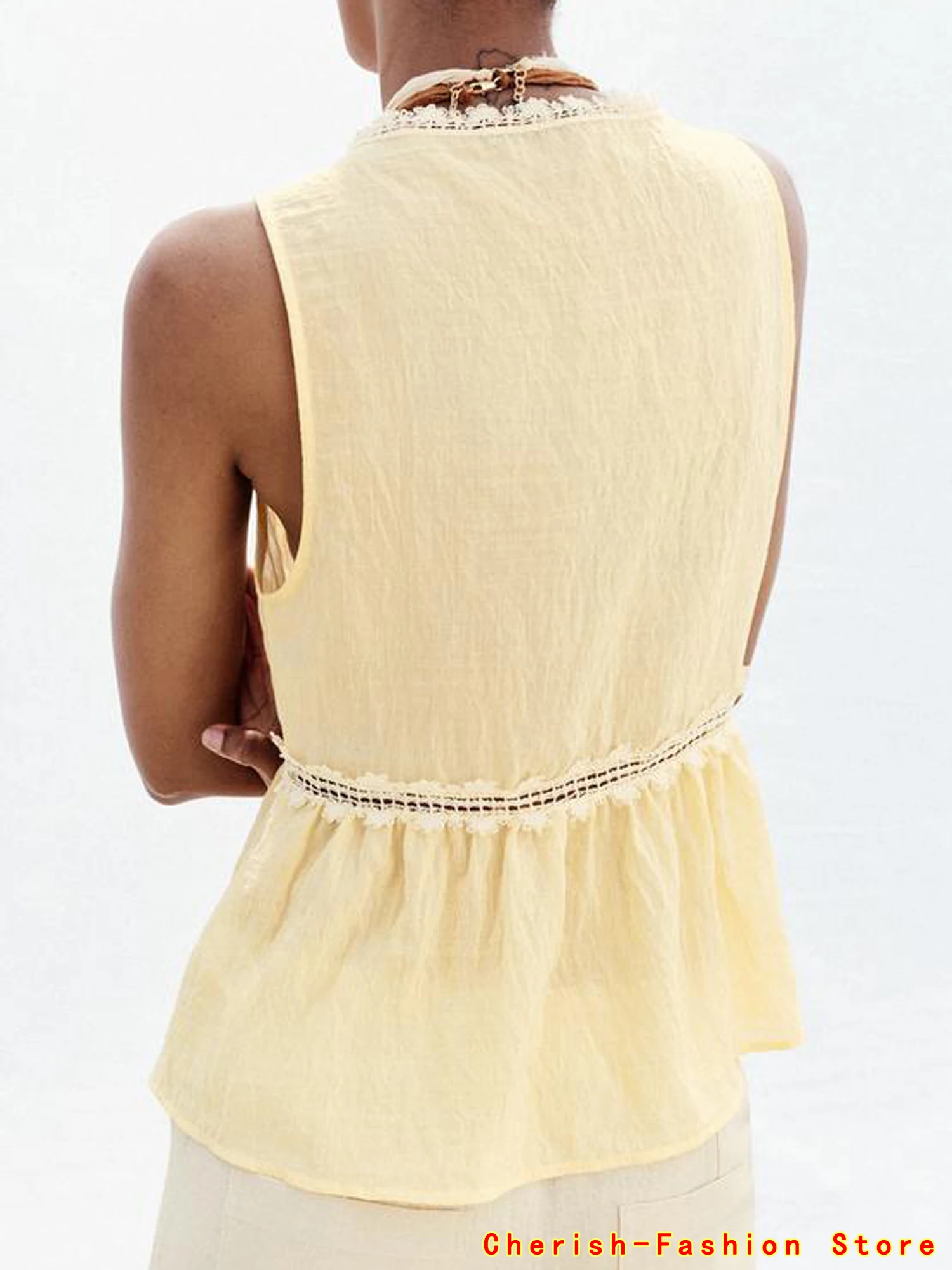 2025 Estate Decorazione in pizzo Top casual larghi per le donne Top senza maniche Moda senza maniche Top corto Gilet Colore giallo Caldo