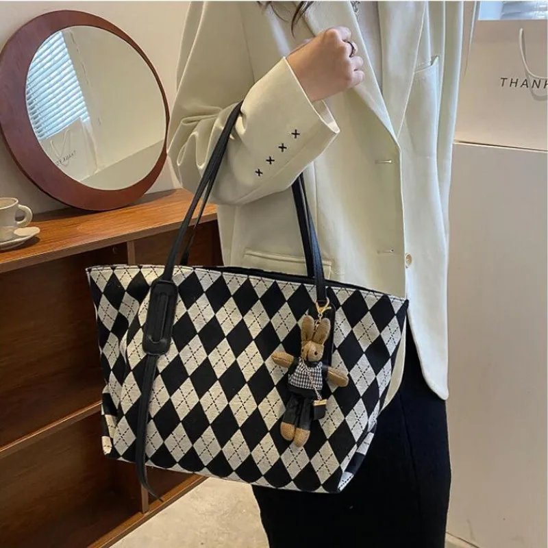 Autumn Winter Hot Shoulder Bag Women's Versatile Large Capacity Checkerboard Pattern High-end Tote Bag Shopping Bag