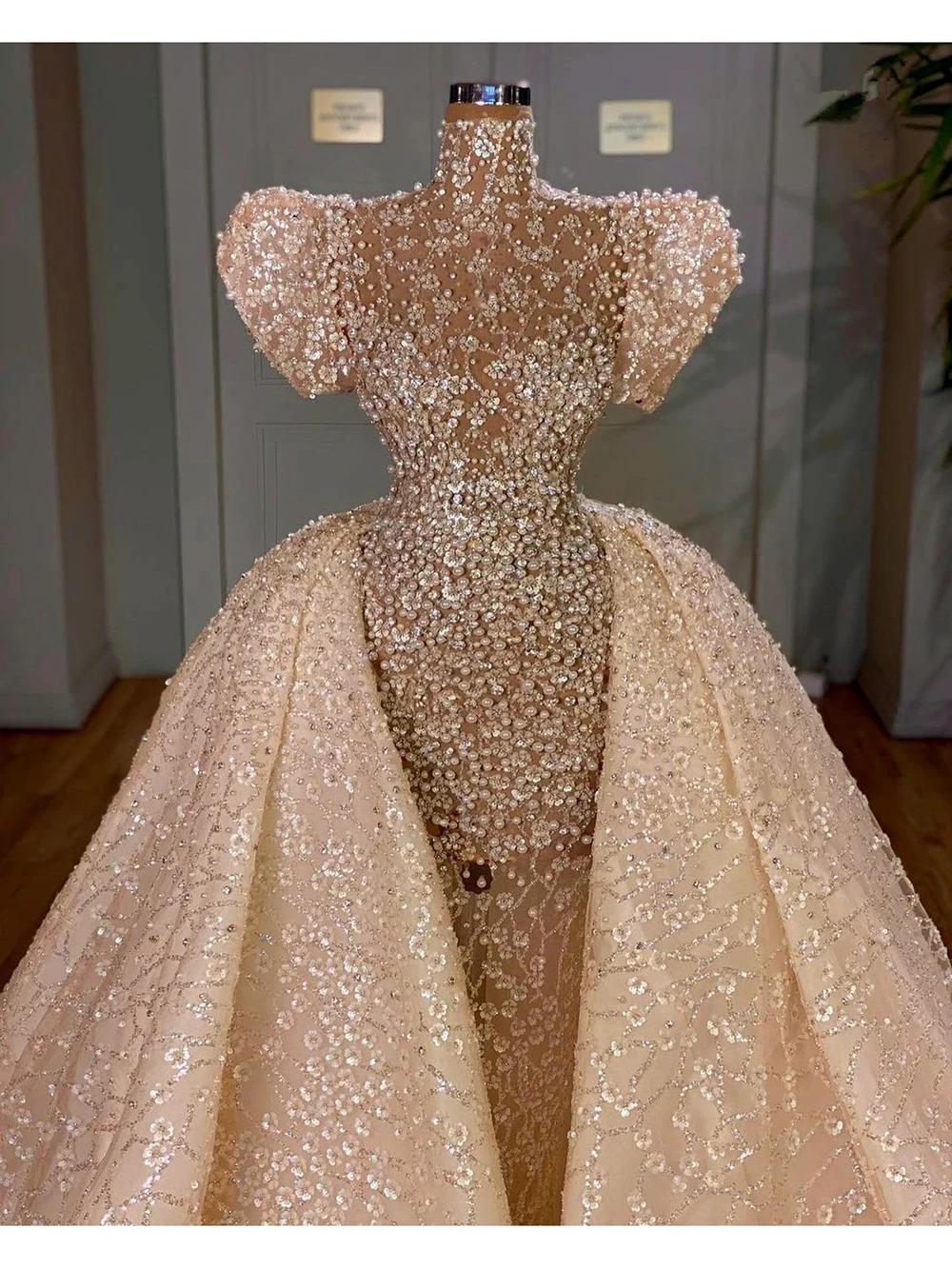 Perle sirena abiti da sposa maniche ad aletta collo alto abiti da sposa Appliques su misura treno staccabile Vestido de novia