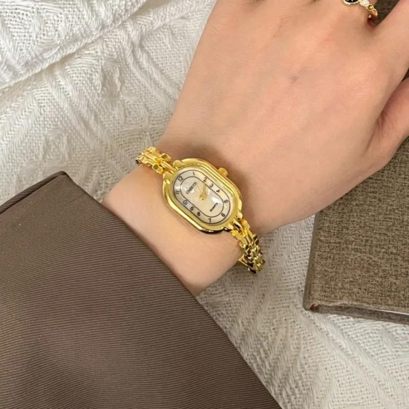 Famous Brand Women Watch Thin Bracelet Watch Retro Small Gold Watch for Women Oval Dial Luxury Fashion Quartz Wristwatch