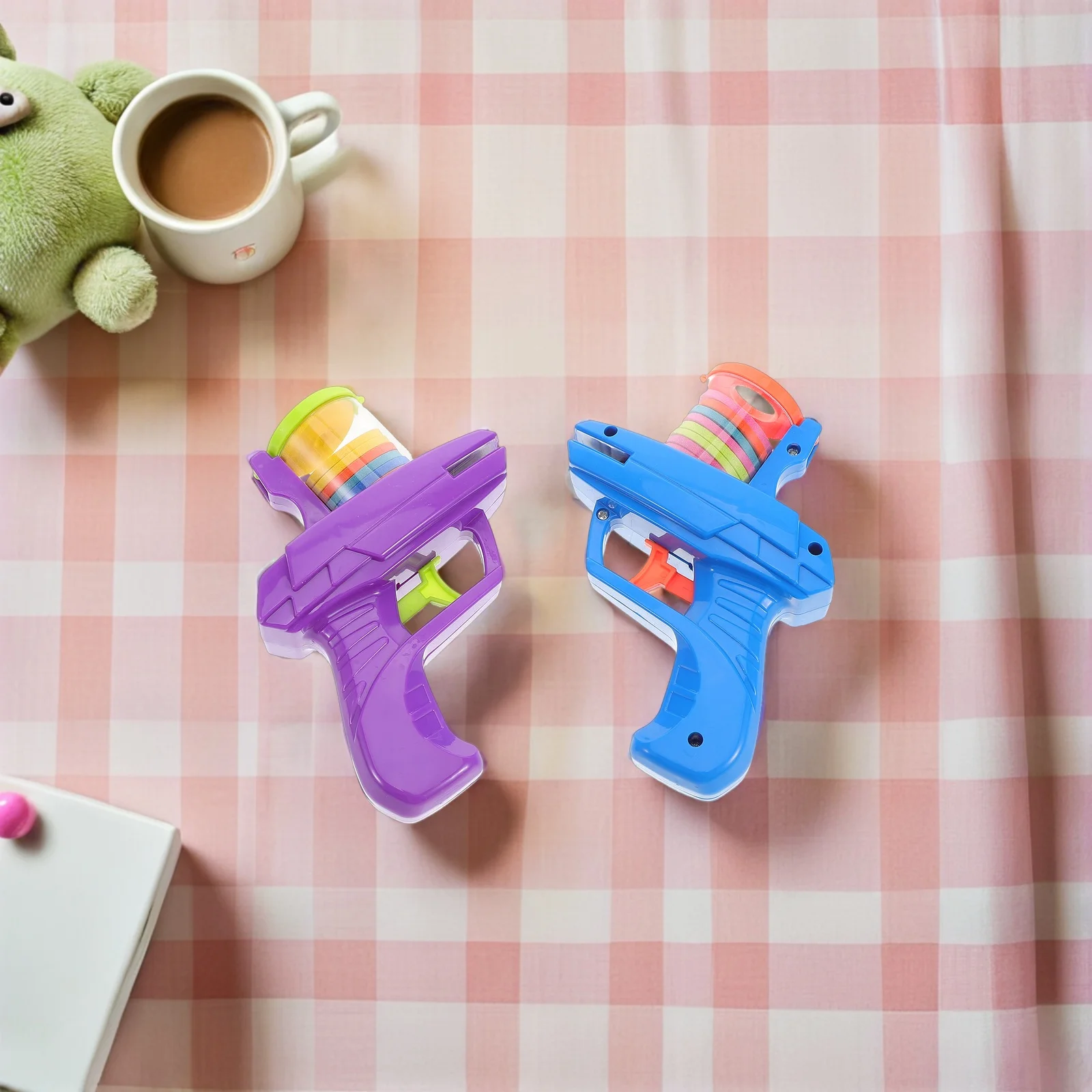 4 Buah Mainan Peluncur Cakram Terbang Pistol UFO Wortel Mainan Busa Cakram Lobak Penembak Anak-anak untuk Anak-anak