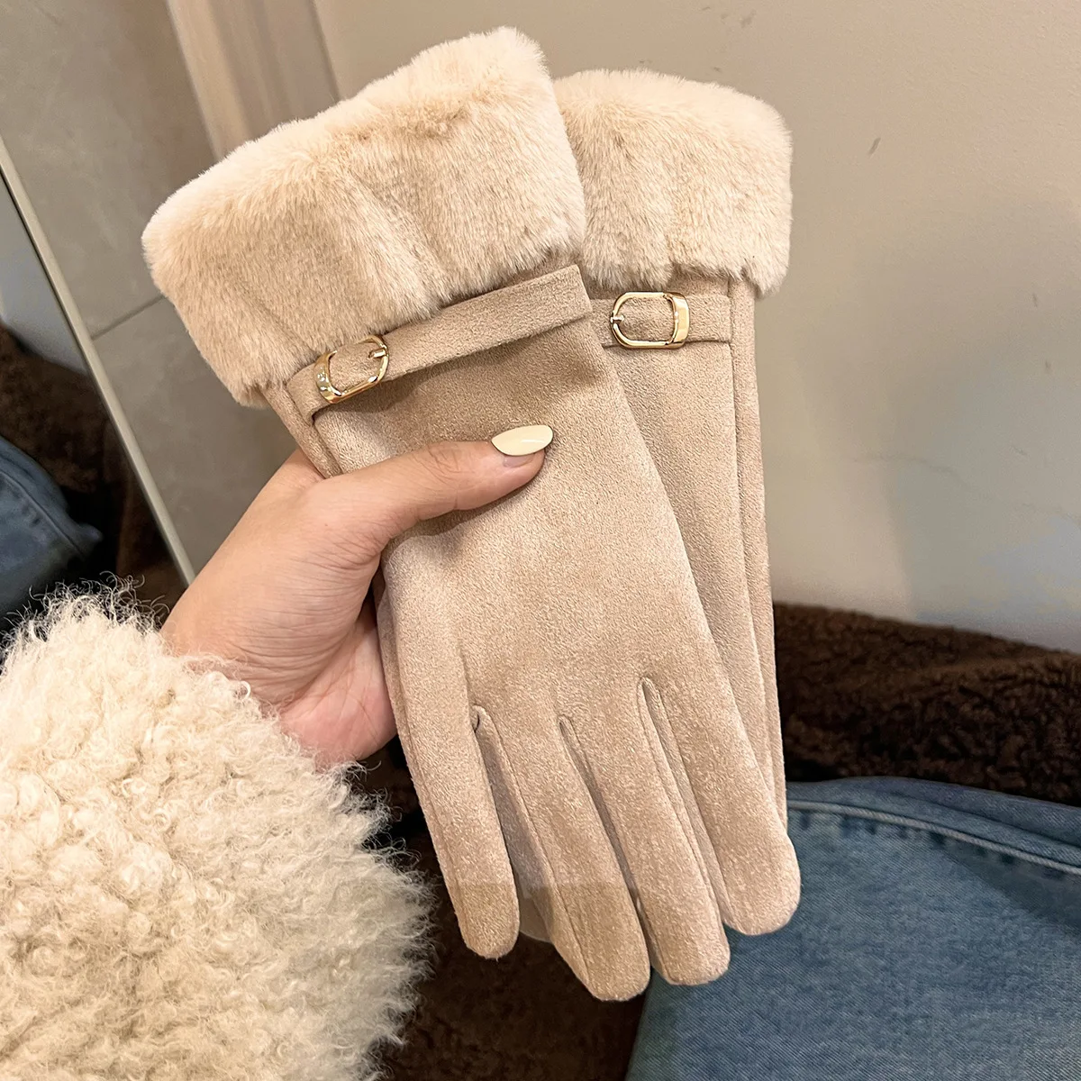 For Women\'s Winter Gloves with Fleece Lining Screen-Compatible Fingertips and Windproof Construction for Everyday Use