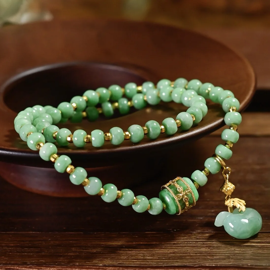 Natural Grade‑A Jadeite Bracelet S925 Silver‑Gilt, Removable Apple‑Shaped Jade Pendant, Chinese‑Style Beaded Gem Bracelet