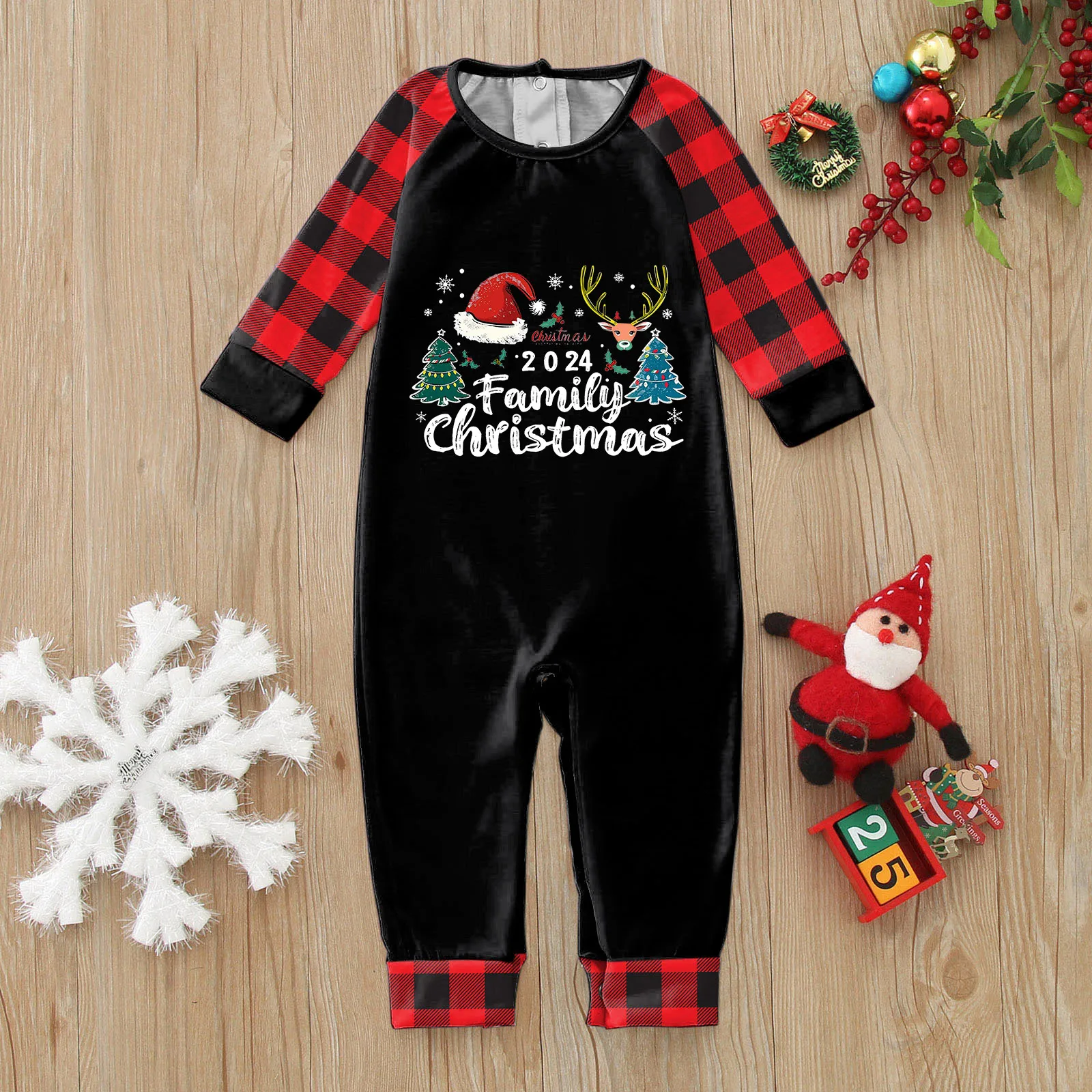 2025 Family Christmas Pjs Matching Sets Christmas Pajamas T-shirts Pants for Adults Kids 2 Pieces Sleepwear Xmas Look Outfits