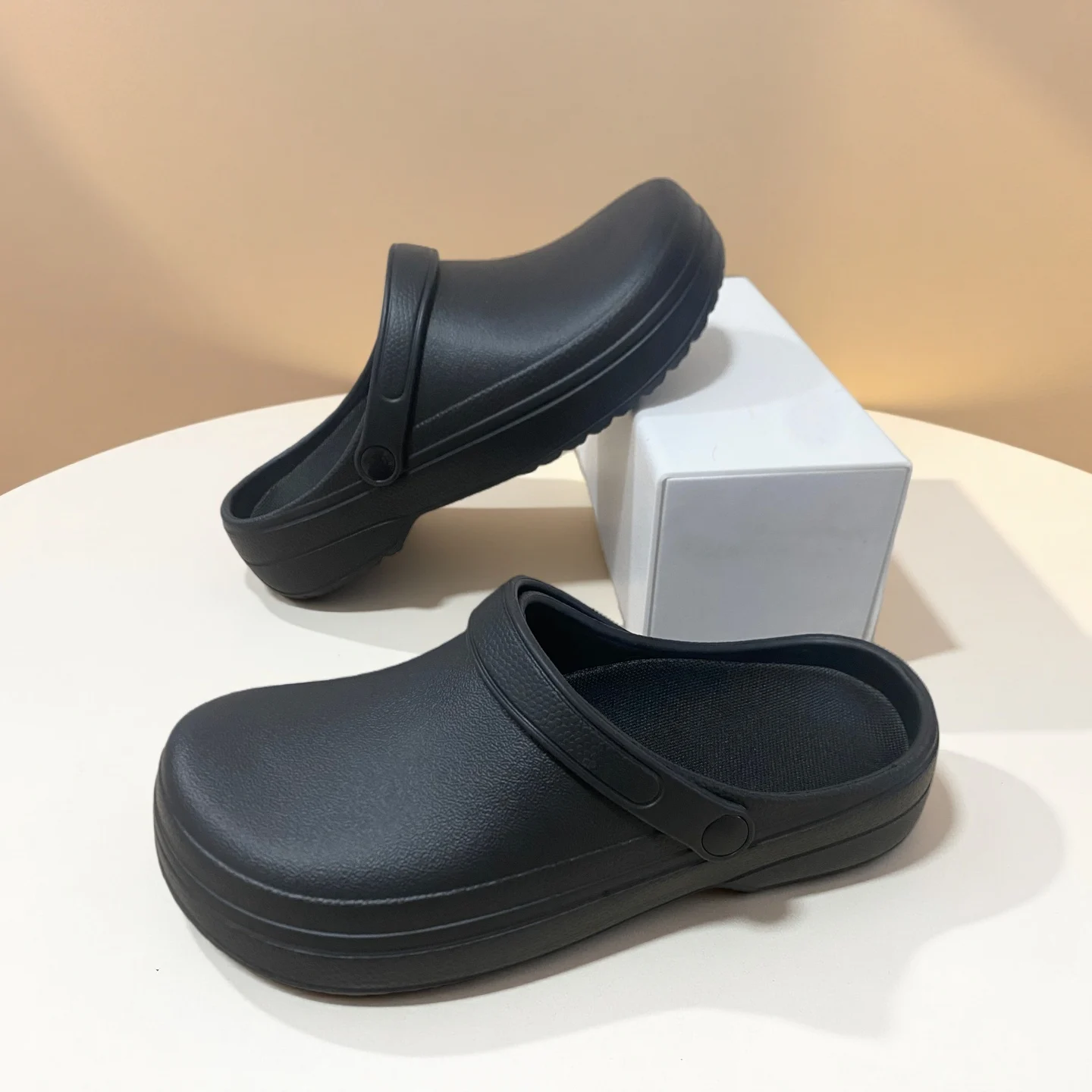Men's Sandals with Built-In Insoles, Comfortable, Lightweight, Waterproof Chef Work Shoes, Women's Nurse Shoes, Garden Slippers image 2