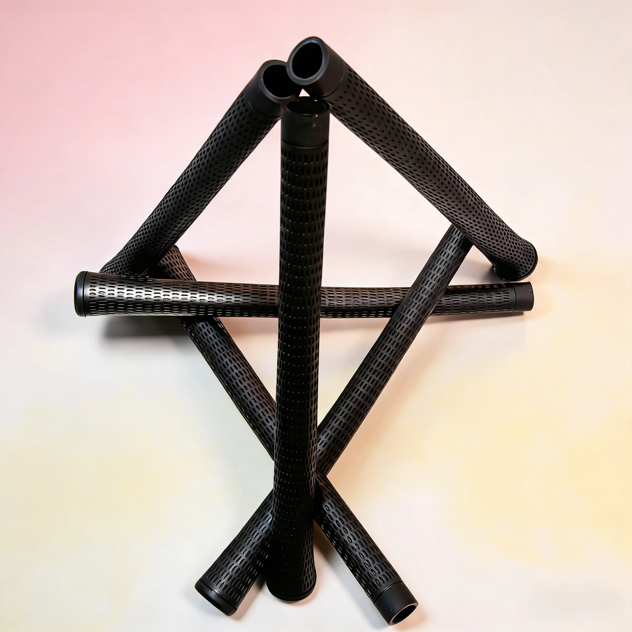 

2 New Golf Club Grips, Suitable for Both Men and Women, for Iron and Wood Clubs, Feature Non-Slip, Wear-Resistant Rubber Grips and Comfortable Shock-Absorbing Handles.