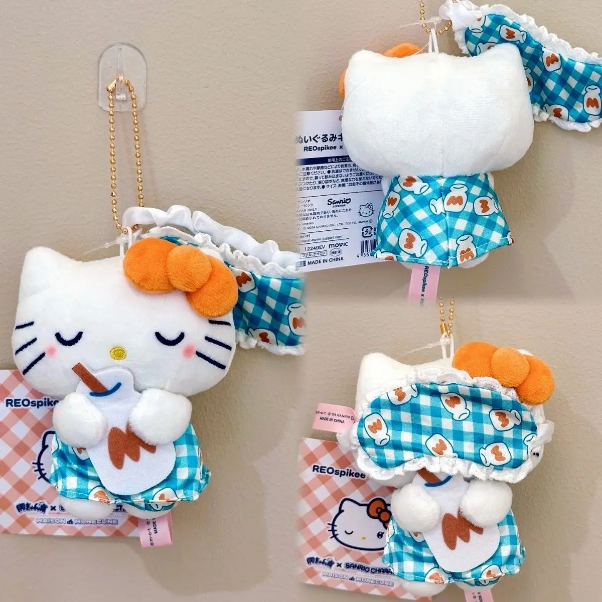 Sanrio Hello Kitty Sleep Soundly Modeling Blue and White Plaid Plush Keychain Backpack Pendant Car Key Hanging Decorations