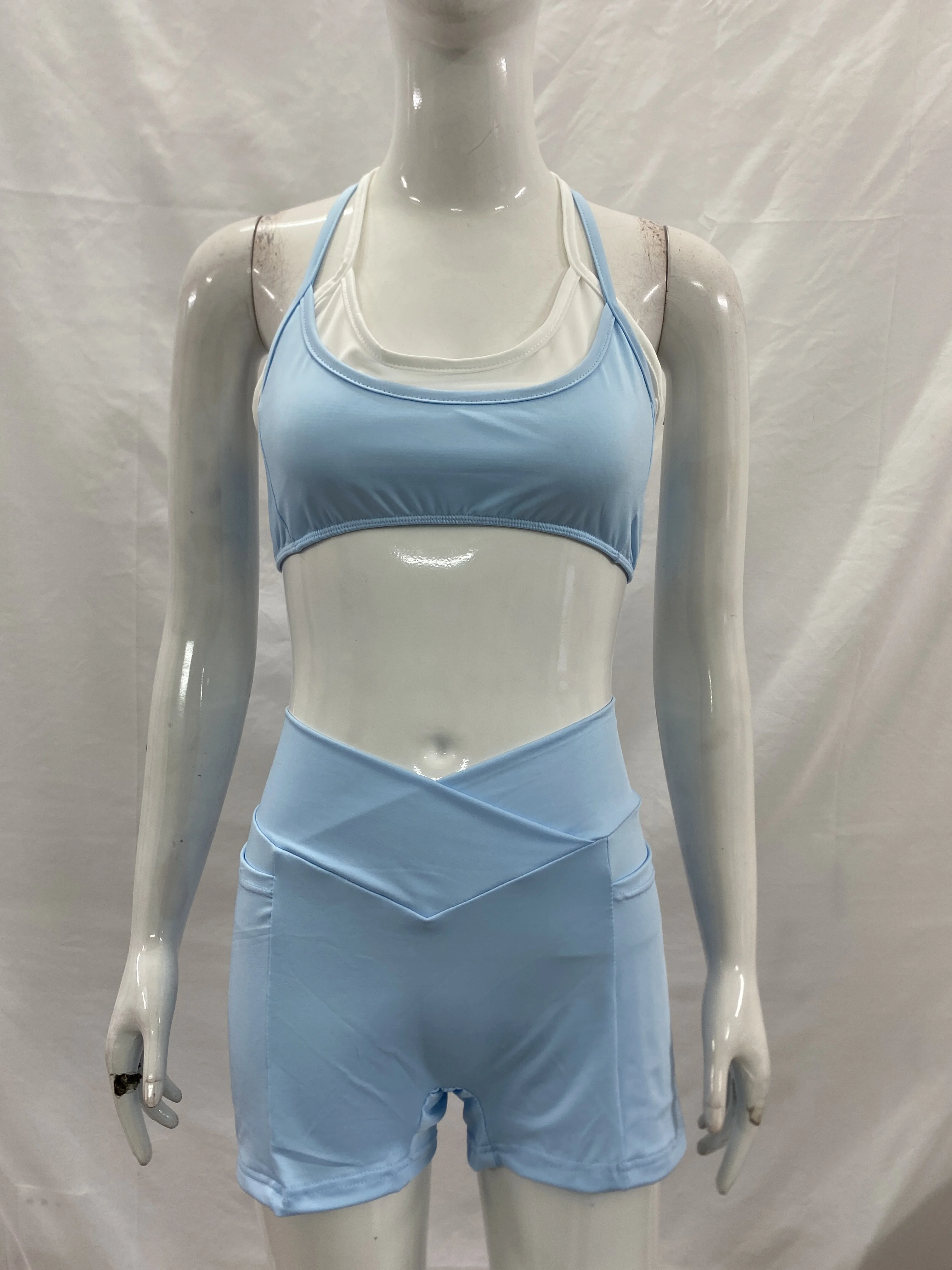 Damen 2-teiliges Workout-Set: Doppellagiges U-Ausschnitt Cami Crop Top & High-Waist Biker Shorts – Ideal für Gym, Yoga, Laufen & Alltag – Detail 4