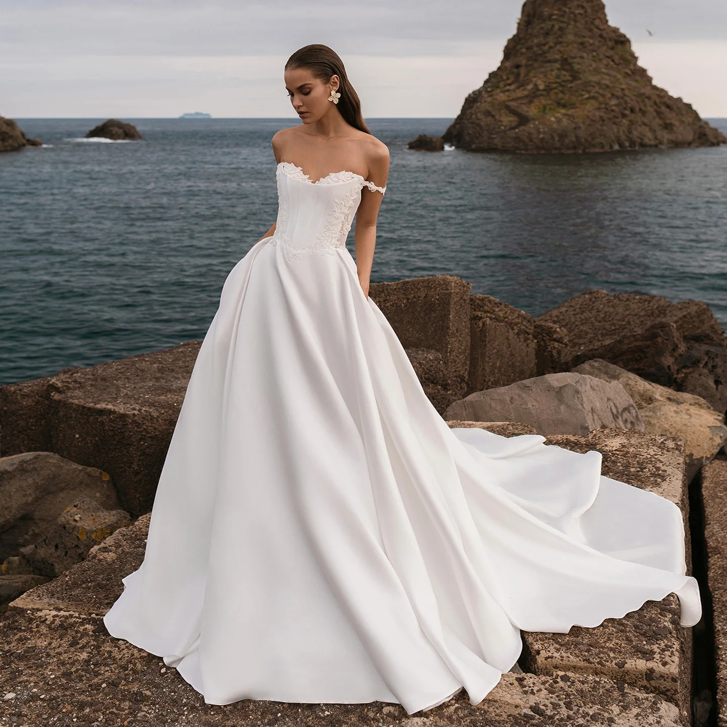 

Sharon Said High Quality Simple Sweetheart A-line Off White Wedding Dress 2025 Off Shoulder Satin Bride Gowns SW299 Customized