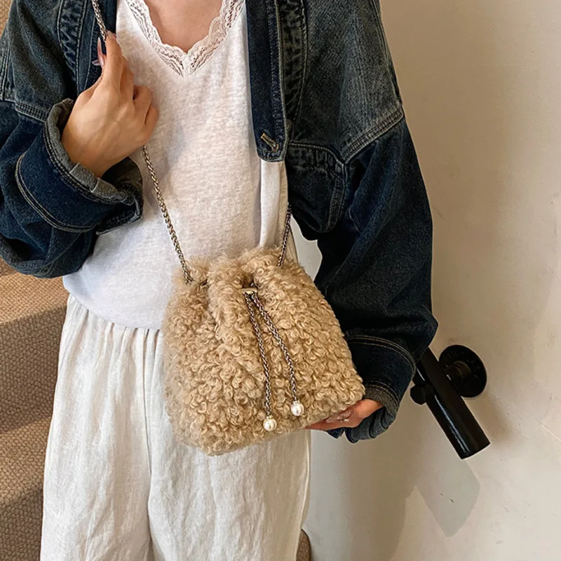 

Маленькие сумки на плечо из овечьей шерсти для женщин 2024, Y2K, зимние корейские модные новые женские сумки, трендовая сумка через плечо