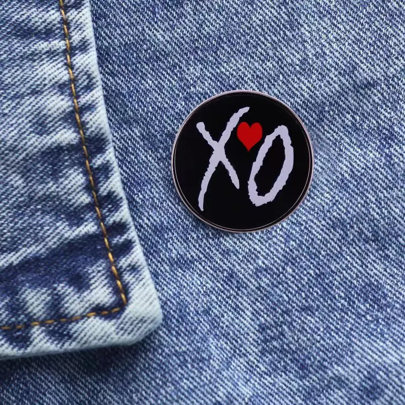 The Weeknd Singer Badge Punk Rock Band Brooch Men's Backpack Pin Fan Collectible Medal Music Lover Jewelry Gift