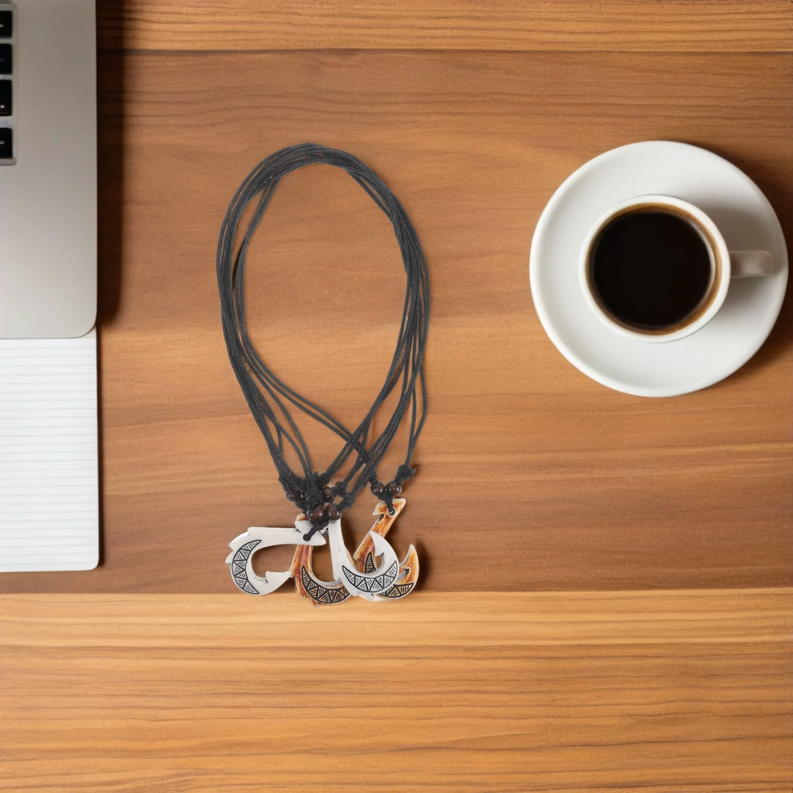 

4Pcs Fish Hook Necklace Ethnic Resin Pendant Tribal Neck Jewelry Travel Souvenir Stylish Men Women Necklace