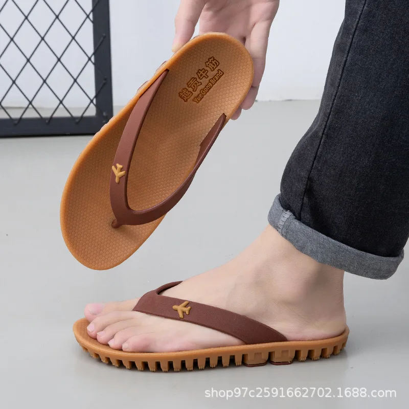 2026 New Men's Thickened Flip Flops, Summer Non Slip Wear-Resistant Deodorant Beach Thong Sandals - view 5