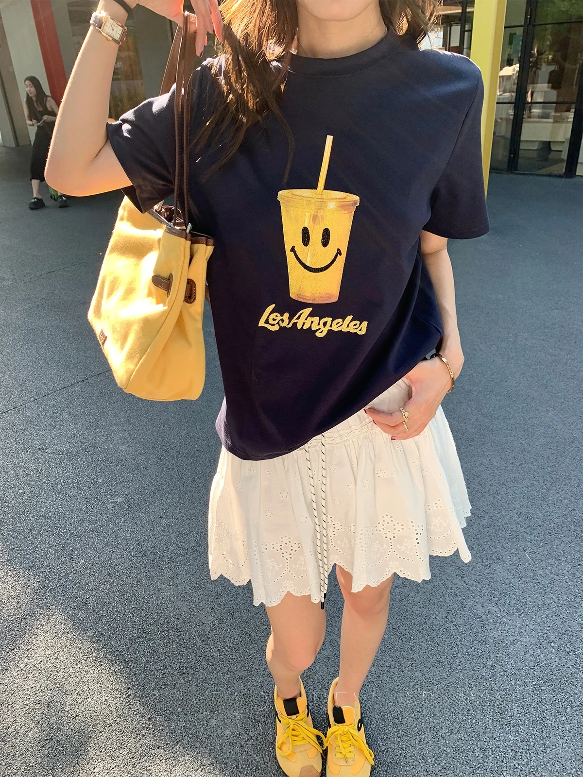 

Синяя футболка с принтом, женская, повседневная, летняя, новая модная модель, с круглым вырезом, из хлопка, в корейском стиле, свободного кроя