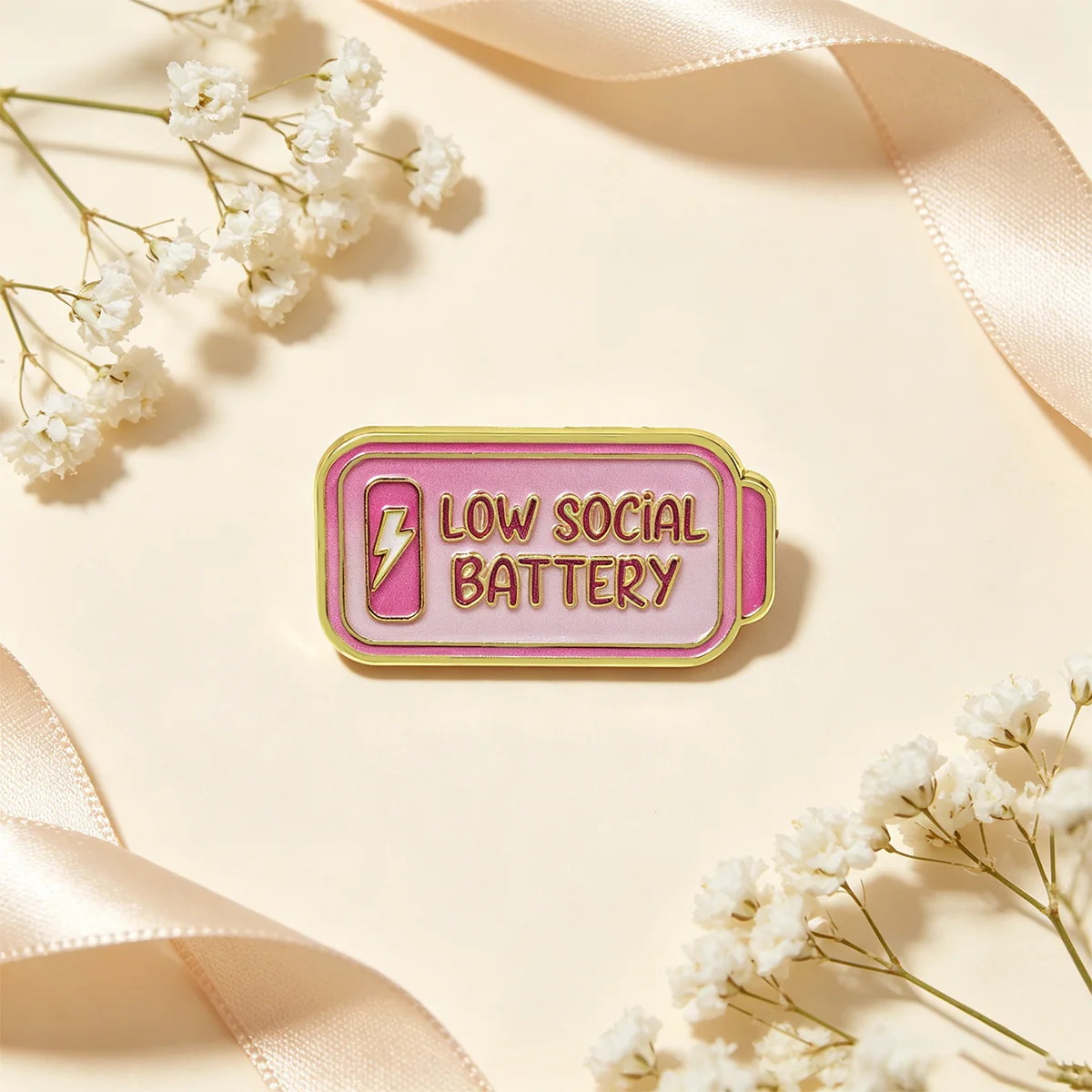 Social Quotes Enamel Pin LOW SOCIAL BATTERY Brooch Lapel Pins Badge on Backpack Clothing Accessories Fashion Jewelry Gifts