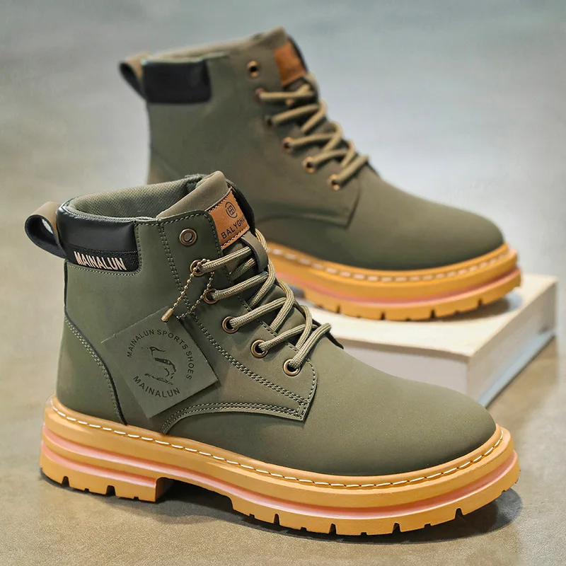 Sepatu Boots Pria Klasik High Top Berkualitas Tinggi Kulit Kuning Sepatu Sneakers Fashion Outdoor Pria Tali Sepatu Anti Selip Sepatu Boots Pendek untuk Pria