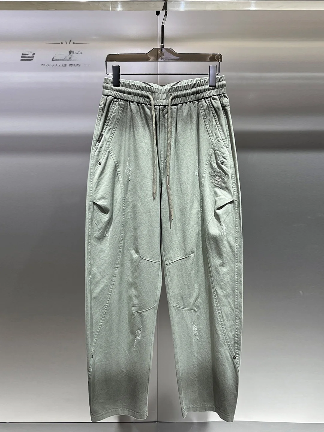 

Elegant Embroidered Casual Pants for Men Loose Straight Leg Comfortable Breathable Long Trousers Suitable for Commuting And C...