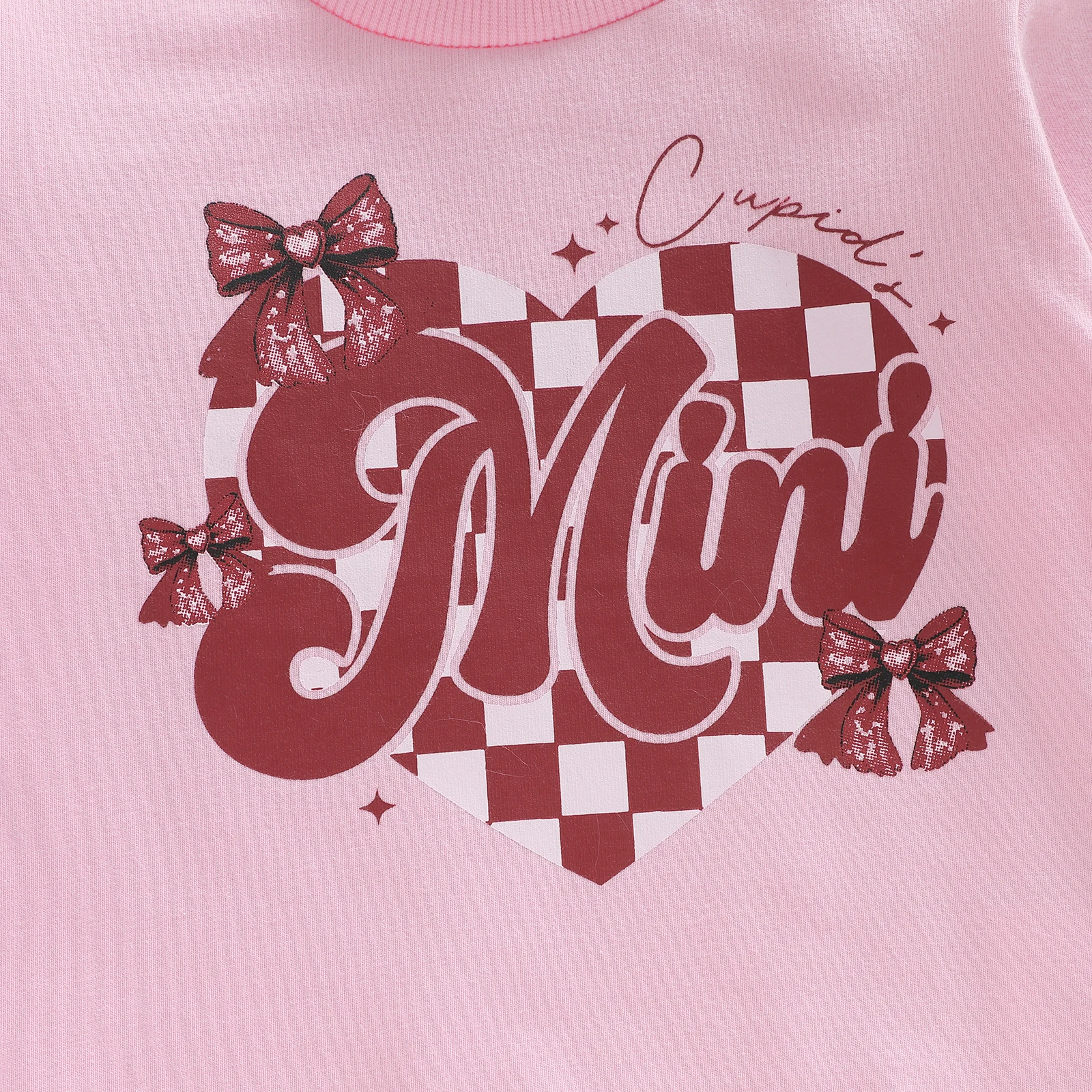 ملابس متطابقة للأم وأنا لعيد الحب بأكمام طويلة وياقة دائرية وطبعة حروف #6