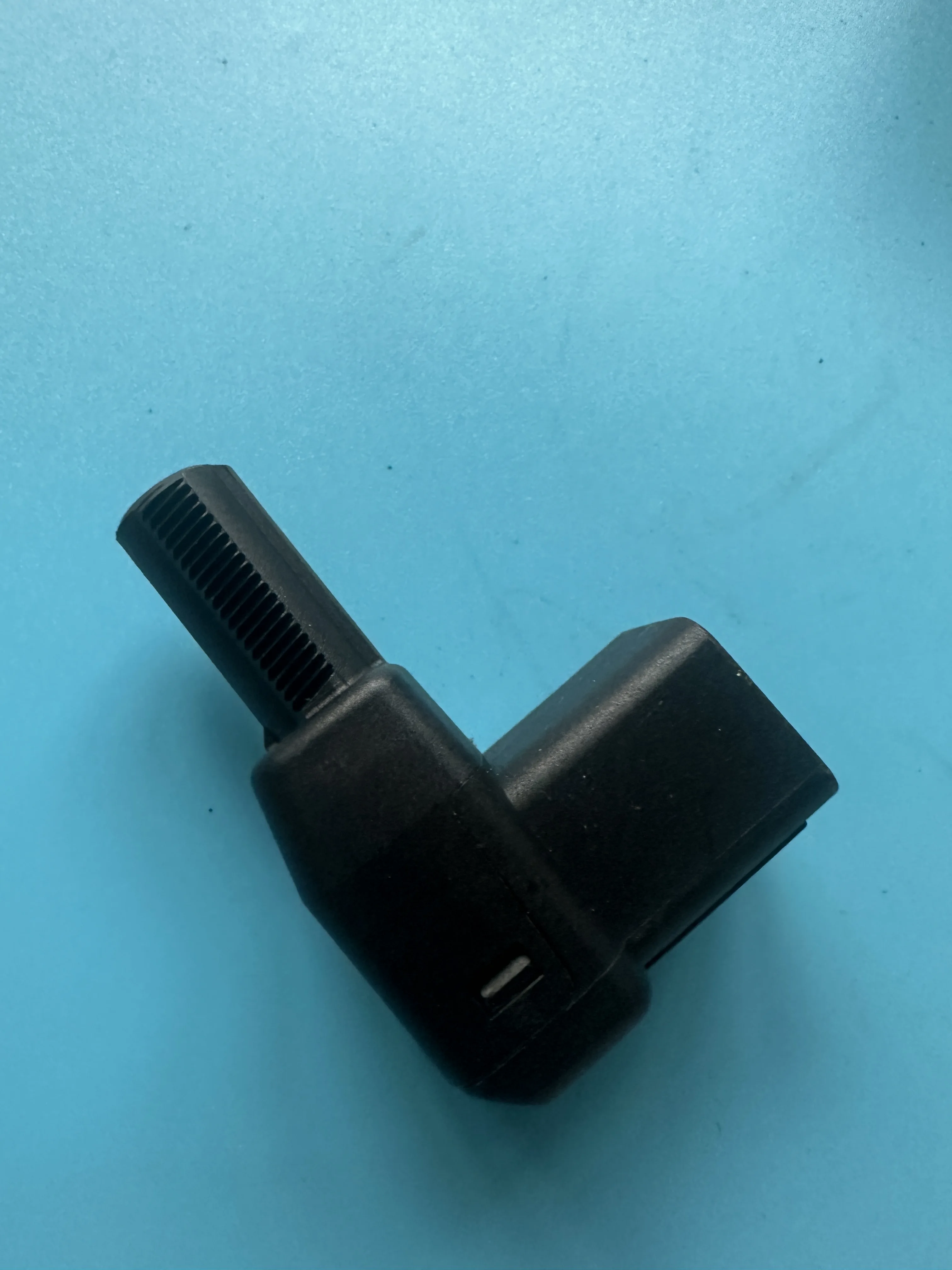 مفتاح ضوء الفرامل الأصلي 8571035000 لسيارة سانج يونج تيفولي/XLV