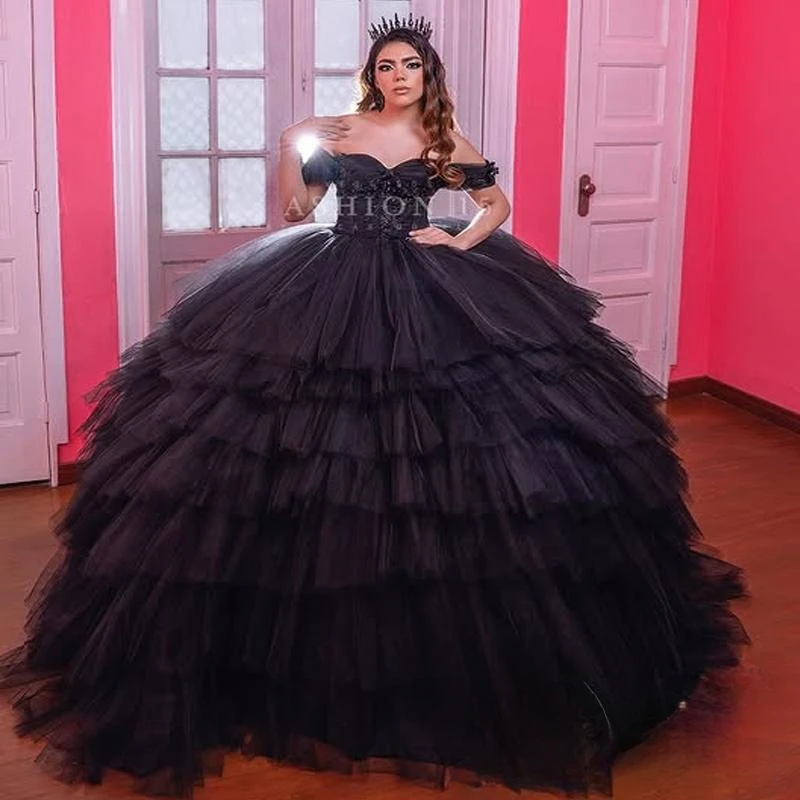 

Black Quinceanera Dresses Off The Shoulder Crystal Beading Tiered Tull Vestidos De 15 Anos Birthday Party Princess Sweet 16 Dres