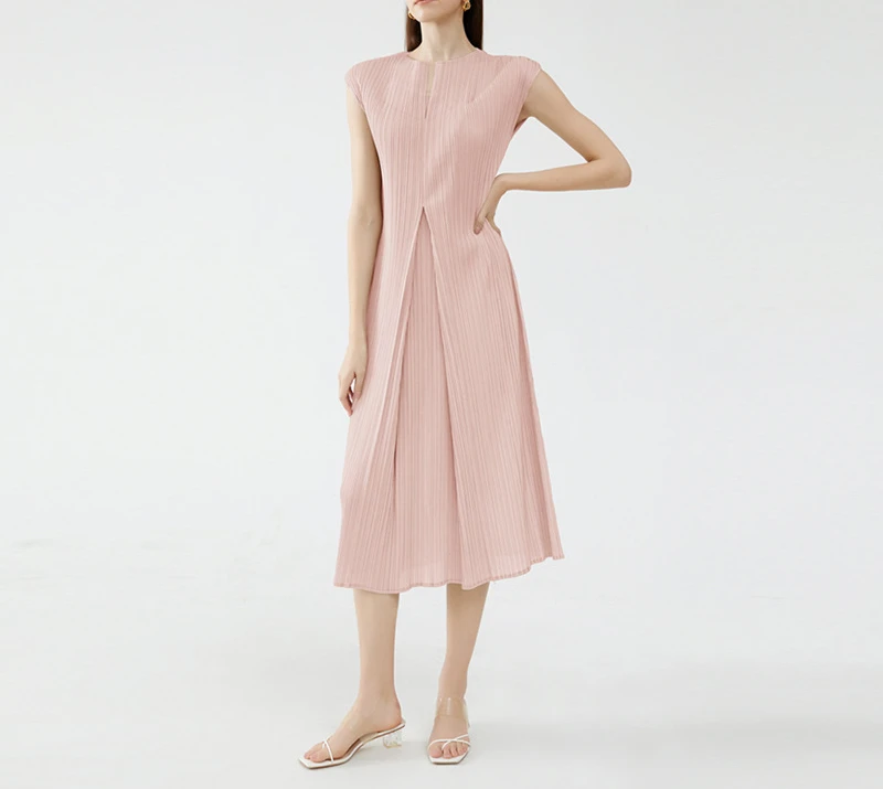 Miyake Pleated 2023 Summer Elegant Fashion Temperament Women's Senior Design Sleeveless V-neck Splicing Dress Solid Color Dress