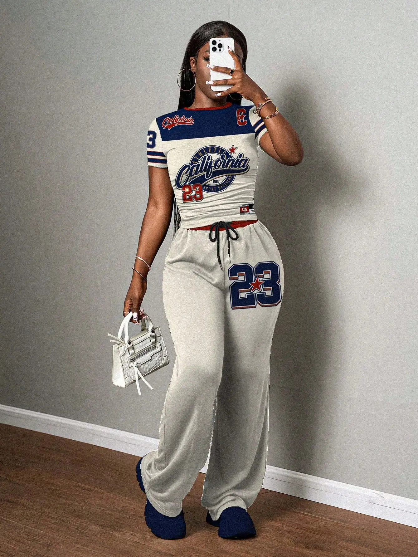 

Женский спортивный комплект: футболка с графическим принтом и брюки-джоггеры на шнурке, серый, повседневная одежда для отдыха