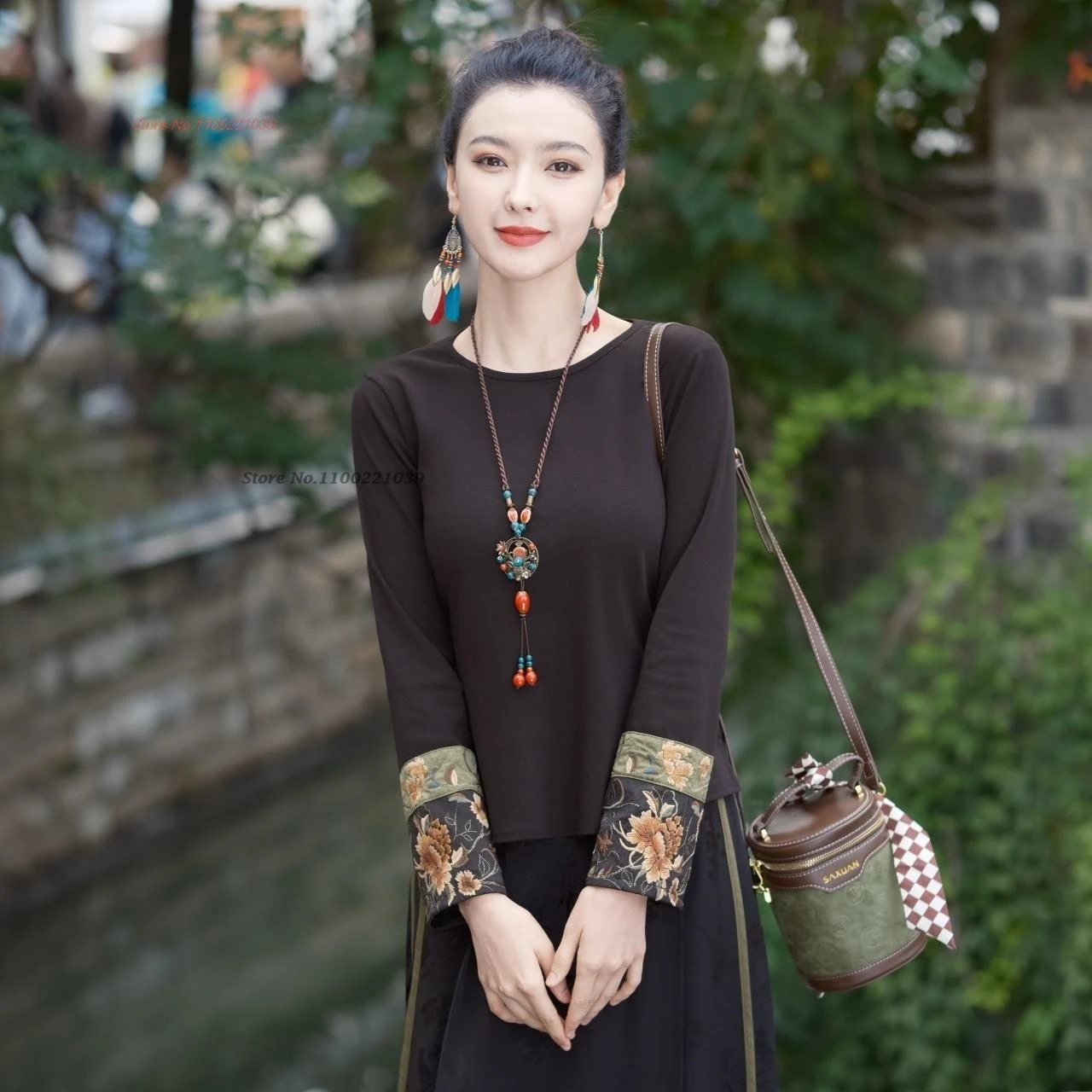 2025 chinese traditional t-shirt women national flower embroidery o-neck shirt retro vintage base shirt improved hanfu tops