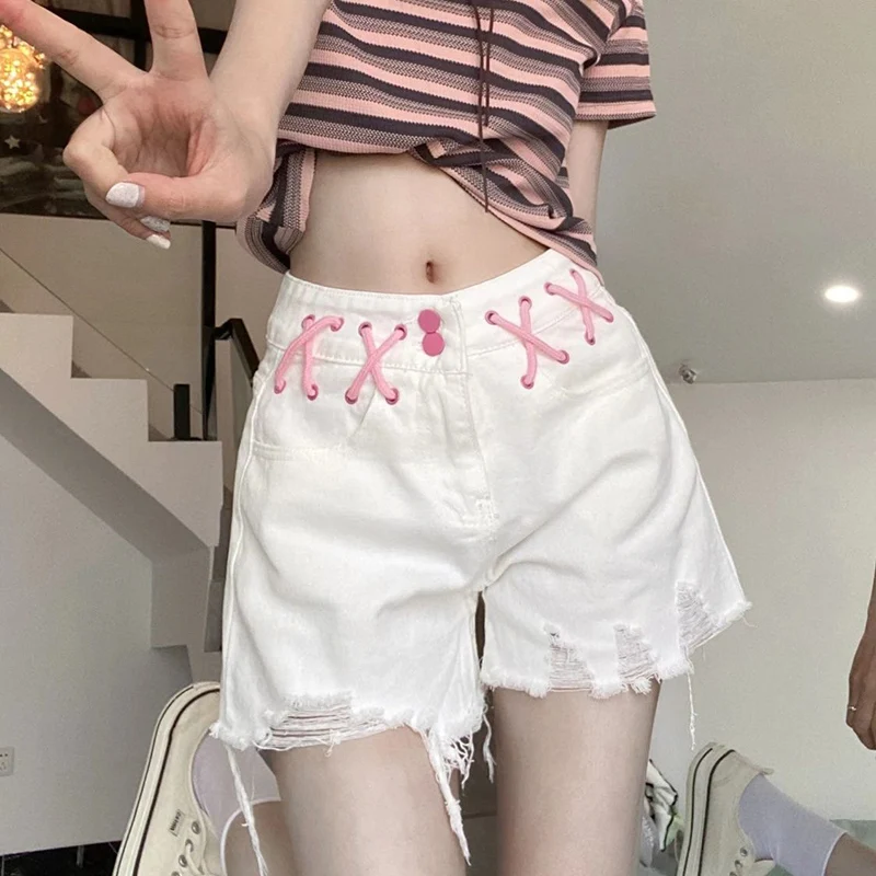 スパイシーガール白リッピングデニムショーツ女性のためのファッションレースアップストレートショートパンツ女性韓国の基本 2025 夏のショーツ Mujer