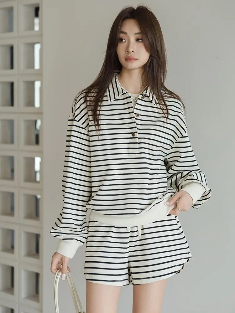 

Весенний повседневный спортивный костюм для женщин: хлопковые полосатые брюки с широкими штанинами и топ, комплект из двух предметов, черно-белый