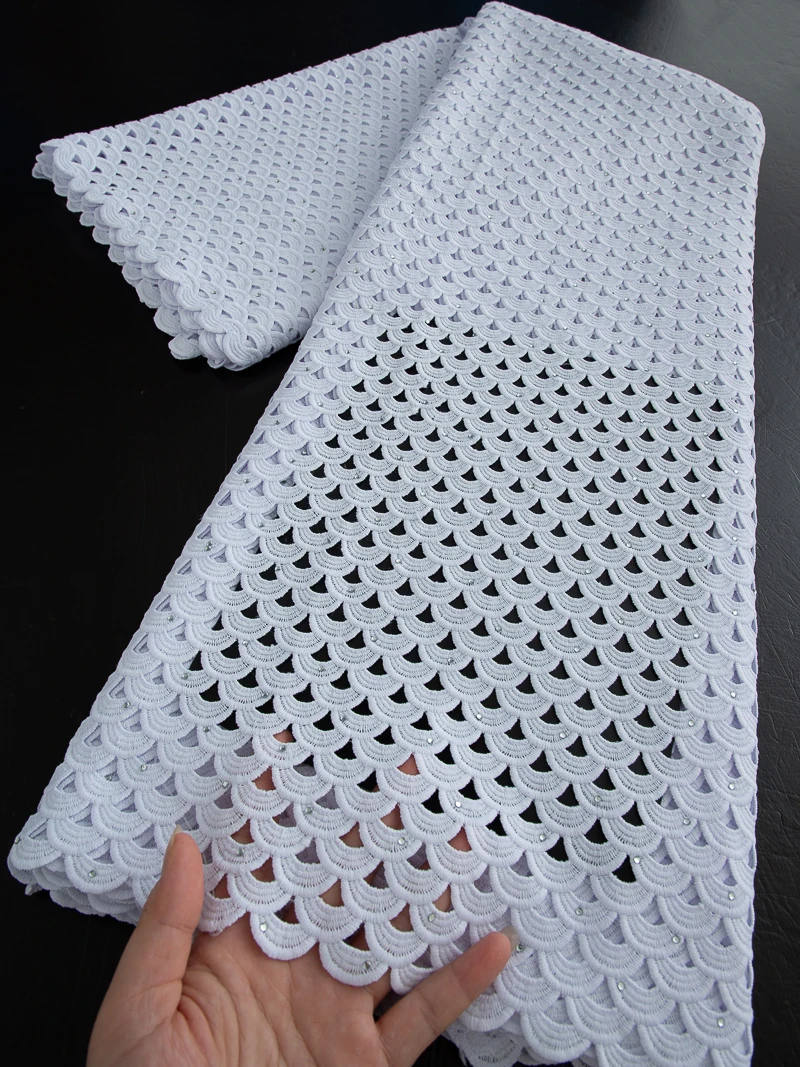 ผ้าลูกไม้สีขาวละลายน้ำได้ ประดับเลื่อม ผ้าลูกไม้กิปัวร์แบบเชือกจากไนจีเรีย สำหรับชุดแต่งงานผู้หญิง งาน DIY 5 หลา 4586