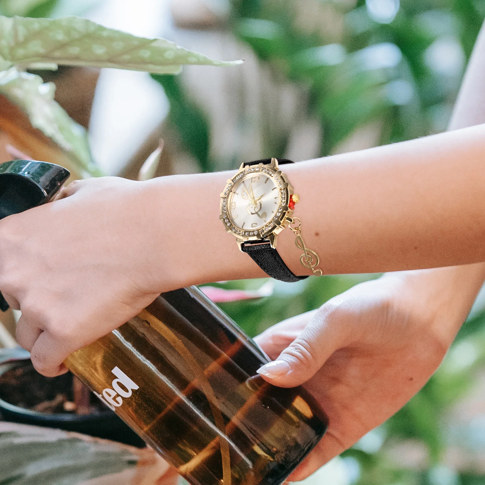 

Diamond-set Women Wristwatch Quartz Movement Rhinestone Ladies Watch Gifts Adjustable Metal Case Casual School Party