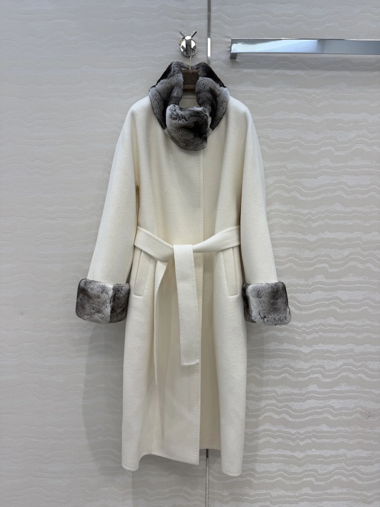Women Double Sided Cashmere Long Coat Chinchilla Fur Collar Cuffs Belted Wool Overcoat Elegant Winter Luxury Women Outerwear