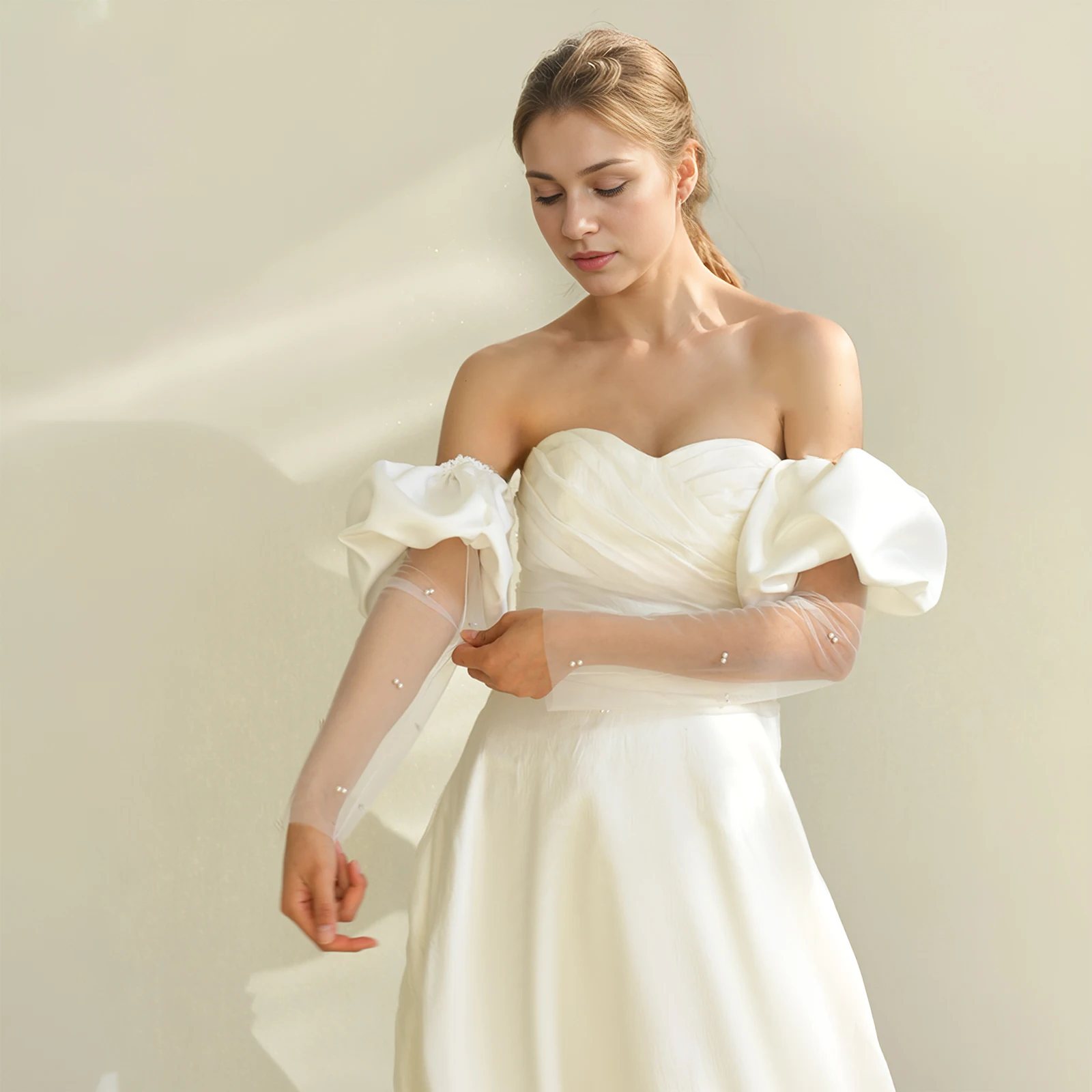 

Youlapan MM36 Fashion's Most Popular Trend Bridal Gloves White Satin Puff Sleeves and Breathable Tulle Splicing Gloves