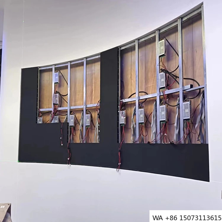 屋内用P2曲面LEDスクリーン - 640x480mm カスタムサイズ フルカラービデオウォール