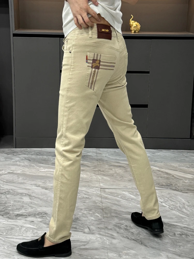 

Fashionable Comfortable Light Blue Men's Jeans Slim Fit Casual Spring Seasonal Wear Resistant Stretch Cotton Fabric Jeans