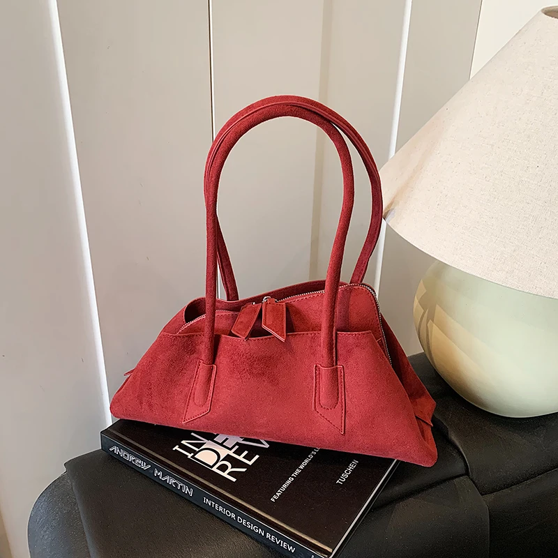 

Персонализированная красная замшевая сумка на одно плечо, уникальные сумки нестандартной формы для вечеринок, осенне-зимние модные женские сумки в стиле ретро подмышками