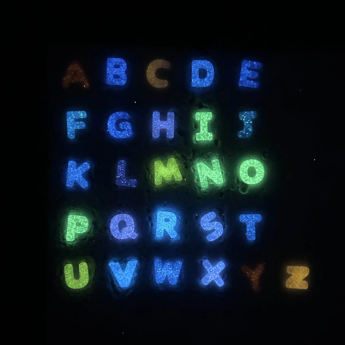 Jalea translúcida, letras coloridas, dijes de resina para uñas, alfabeto inglés luminoso Kawaii regordete, decoraciones artísticas para uñas, piezas para uñas DIY