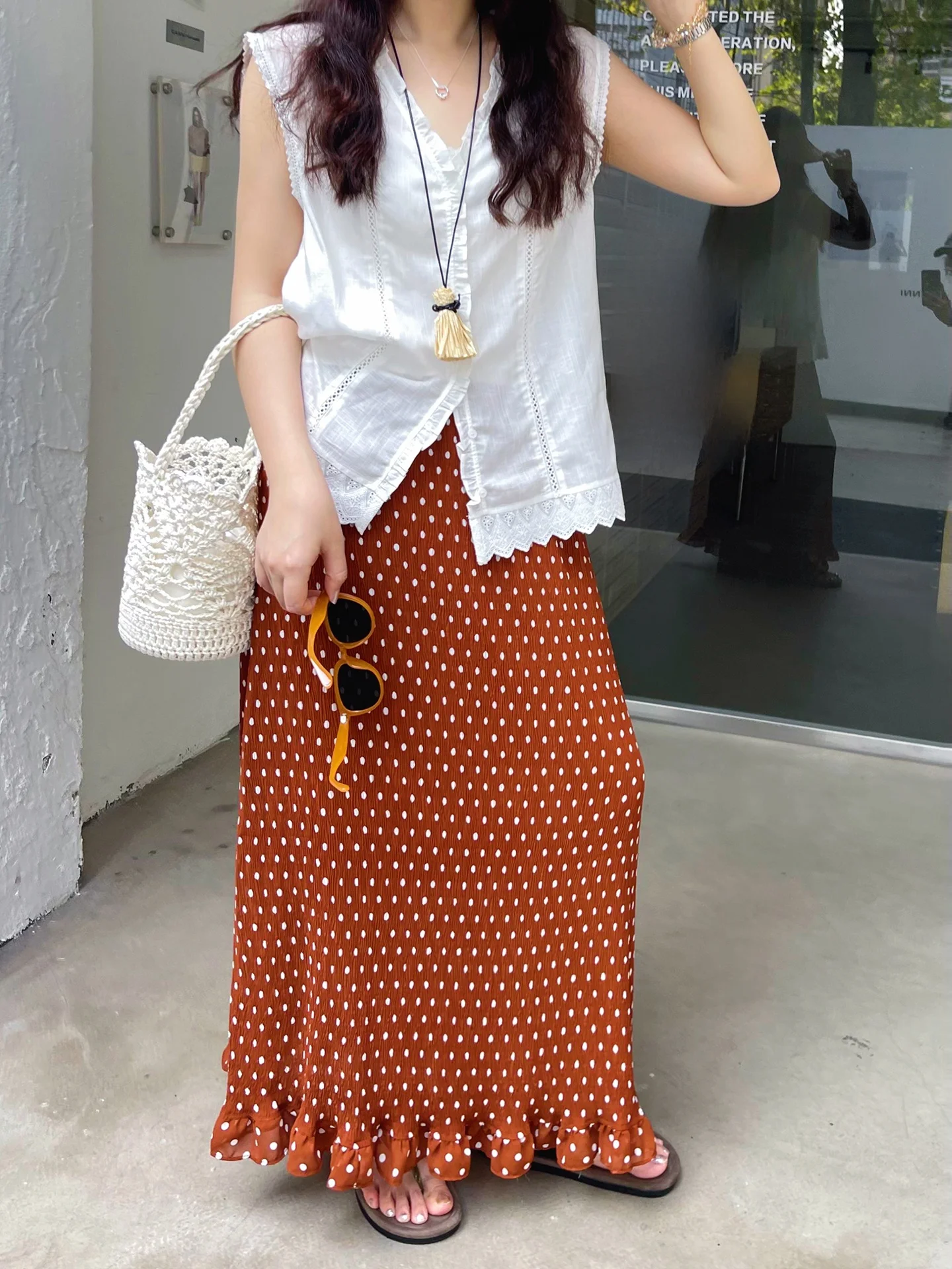 

Ретро-юбка в горошек с завязками на шее, женская, свободного кроя, весна-лето, новый стиль, плиссированная, стройнящая, универсальная, полуюбка