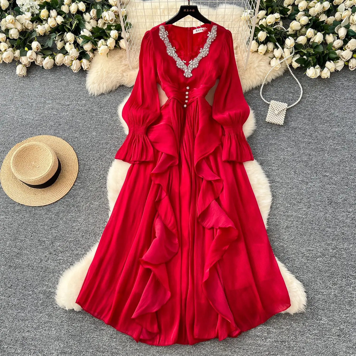 Rench موضة جديدة عالية الجودة المرأة طويلة الأكمام الخامس الرقبة أنيقة الماس رصع فساتين قصر نمط فساتين الملابس النسائية