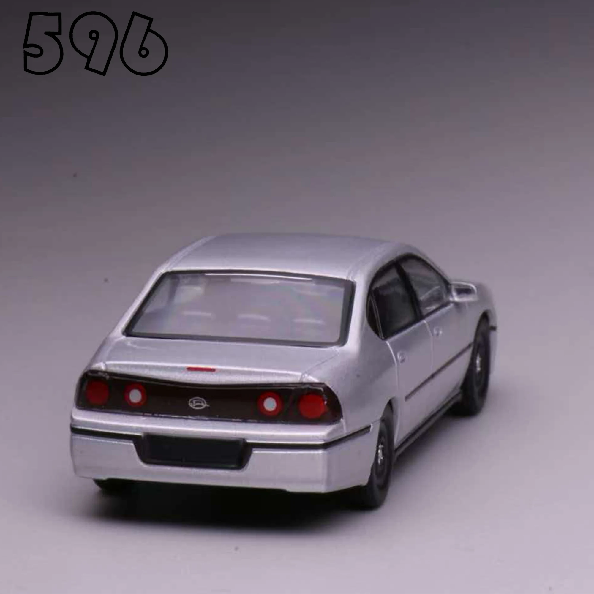 596 1/64 Chevrolet Impala - Der Prototyp des amerikanischen Polizeiautos der NYPD aus Legierungsdruckgussmetall, Spielzeug für Kinder und Jungen – Detail 9