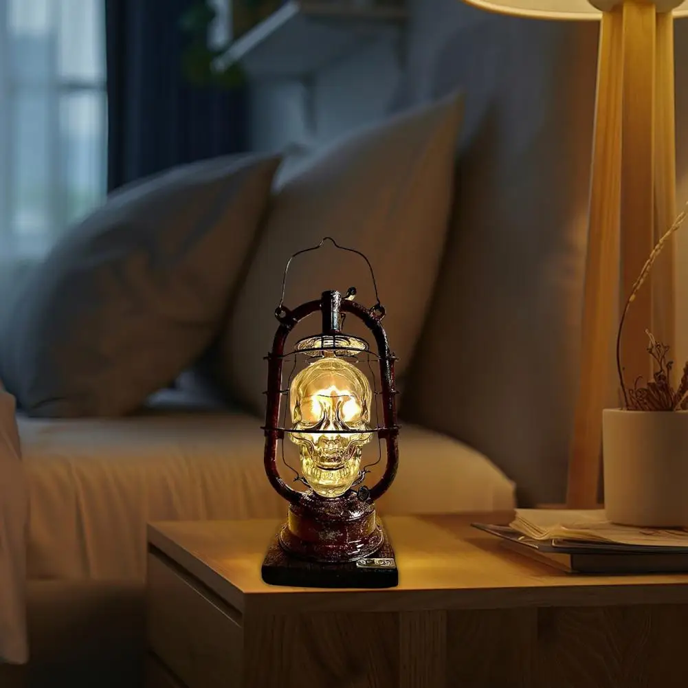 

Table Lamp Skull Lamp Vintage Skull Lantern Table Lamp Retro Mini Glass Desk Light Soft Glow Hanging Lantern Decoration