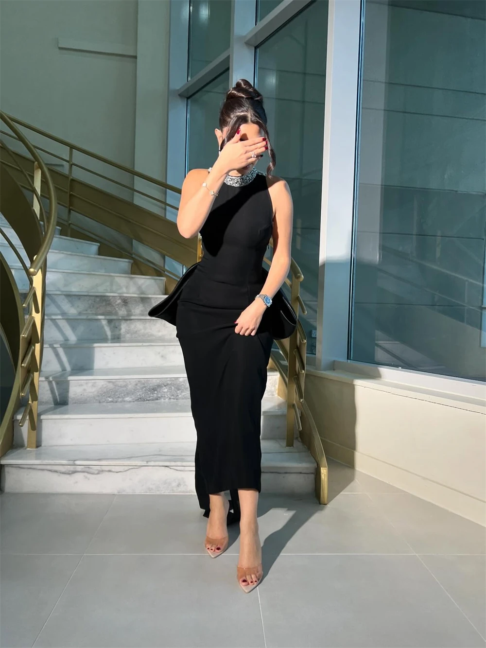 

Простое вечернее платье из черного джерси по индивидуальному заказу, вечернее платье знаменитостей без рукавов с лямкой на шее, сексуальные платья русалки с кристаллами для выпускного вечера