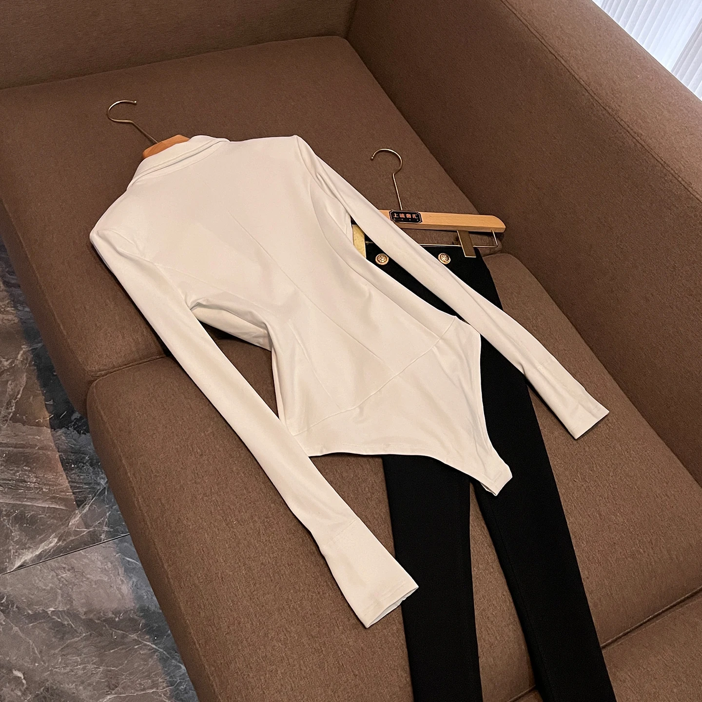 Traje ajustado de punto elástico para mujer, Top de diseño Sle con doble botón, jersey largo de moda para otoño e invierno X745