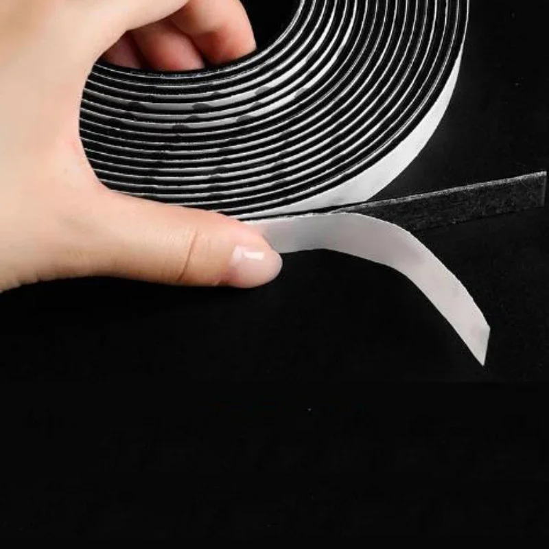 Silikon-Türdichtungsstreifen, selbstklebend, Breite 5–50 mm, schwarz, zur Abdichtung von Türen und Fenstern, rutschfest, Dicke 0,5–5 mm. – Detail 4